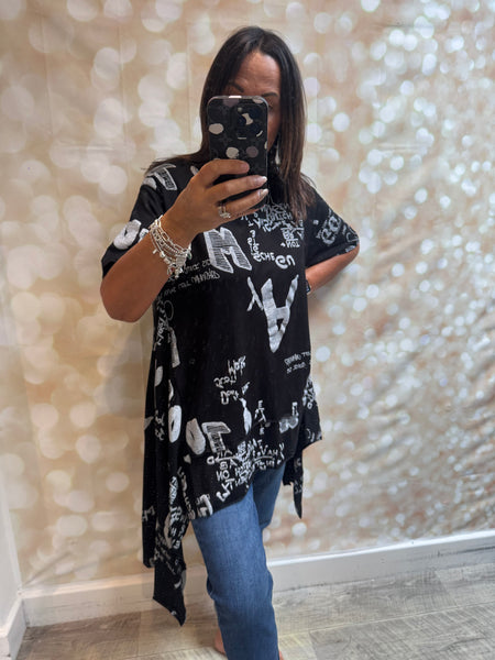 ID Calligraphy Monchrome Tunic